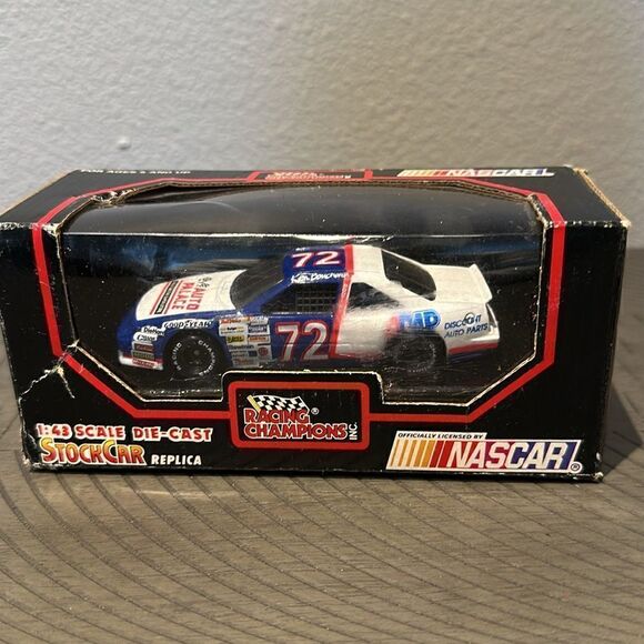 Lot of 2 NASCAR #9 and #72 Stock Cars - Picture 3 of 4